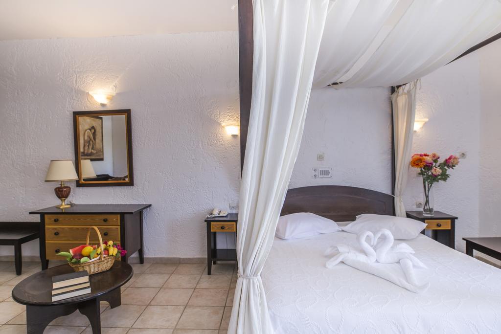 Creta Aquamarine Hotel Platanes  Exterior photo
